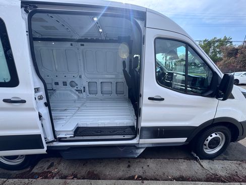 Used 2021 Ford Transit 150 Medium Roof RWD image 9