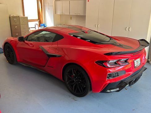 Used 2023 Chevrolet Corvette Z06 w/ Stealth Interior Trim Package image 8