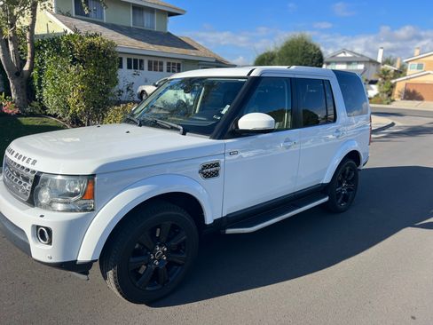 Used 2016 Land Rover LR4 HSE LUX image 2