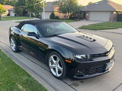 Used 2015 Chevrolet Camaro SS RWD image 10