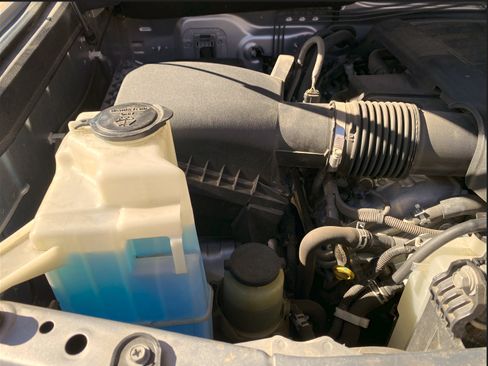 Used 2014 Toyota Tundra SR5 image 18