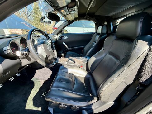 Used 2004 Nissan 350Z Touring image 6