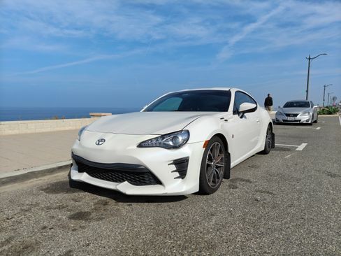 Used 2017 Toyota 86 image 13