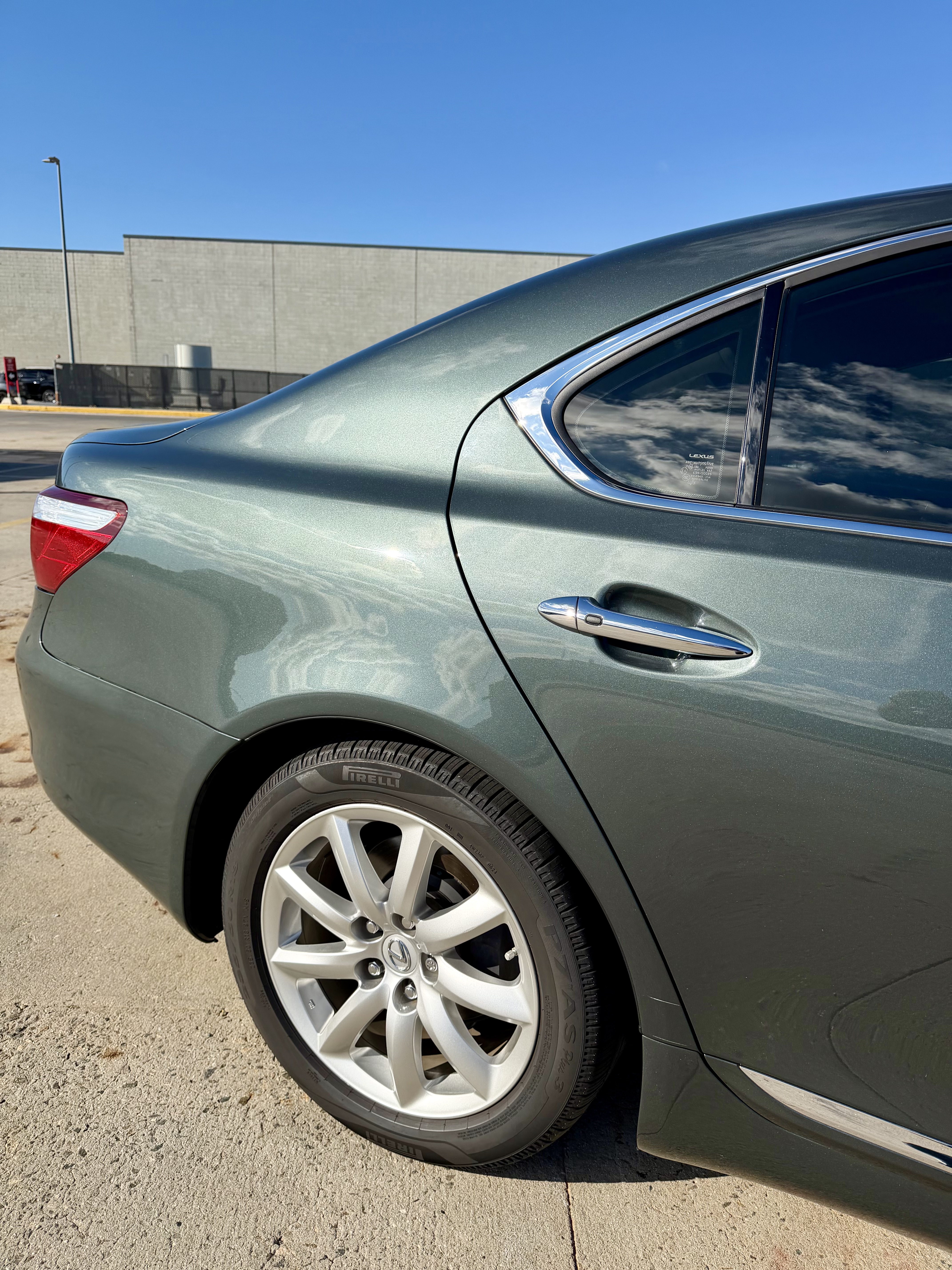 Used 2007 Lexus LS 460 RWD image 14