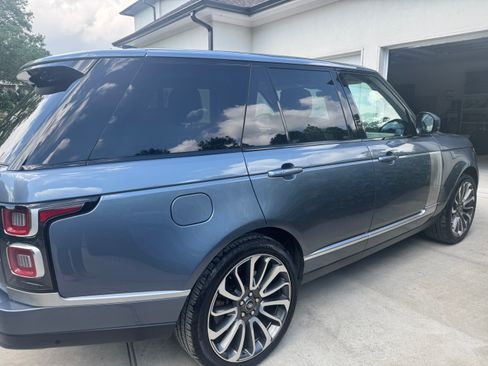 Used 2020 Land Rover Range Rover HSE image 4
