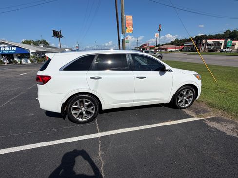Used 2017 Kia Sorento SX FWD image 6