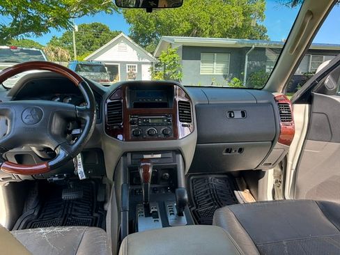 Used 2006 Mitsubishi Montero Limited AWD/4WD image 11