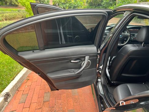 Used 2011 BMW M3 Sedan image 27