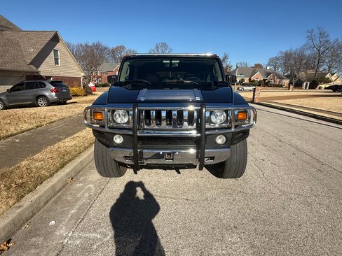Used 2004 HUMMER H2 w/ Preferred Equipment Group image 4