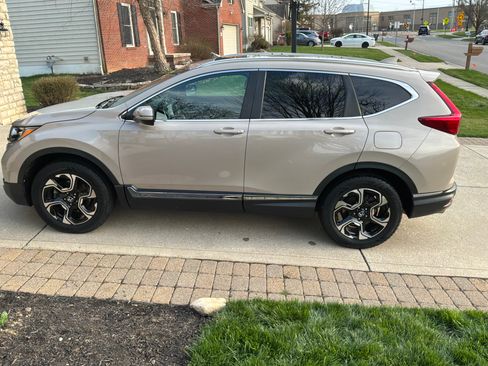 Used 2018 Honda CR-V Touring image 9