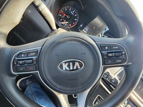 Used 2016 Kia Optima LX image 2