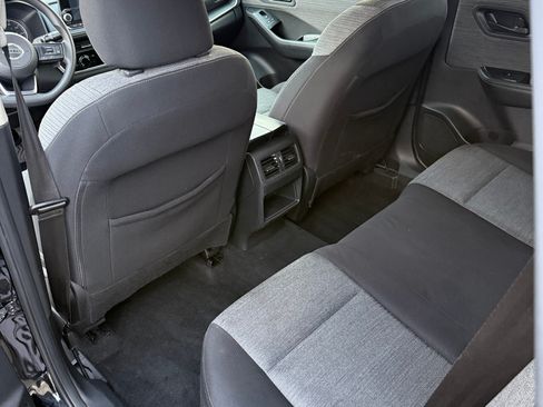 Used 2021 Nissan Rogue S FWD image 14