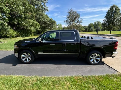 Used 2019 RAM 1500 Limited AWD/4WD image 6