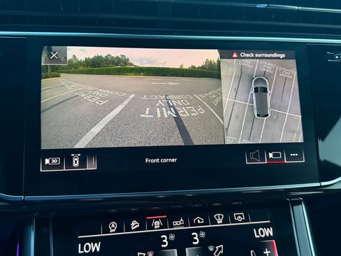 Used 2019 Audi Q8 Prestige w/ Luxury Package AWD/4WD image 15