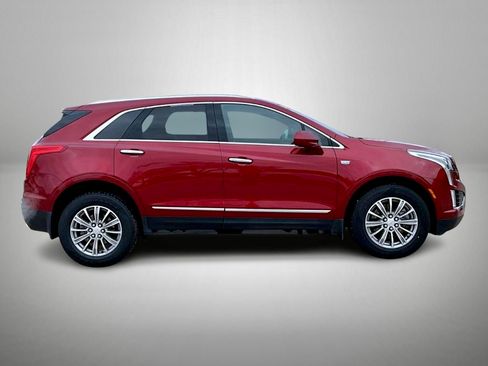 Used 2019 Cadillac XT5 Luxury image 2
