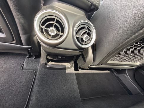 Used 2018 Alfa Romeo Stelvio AWD image 13