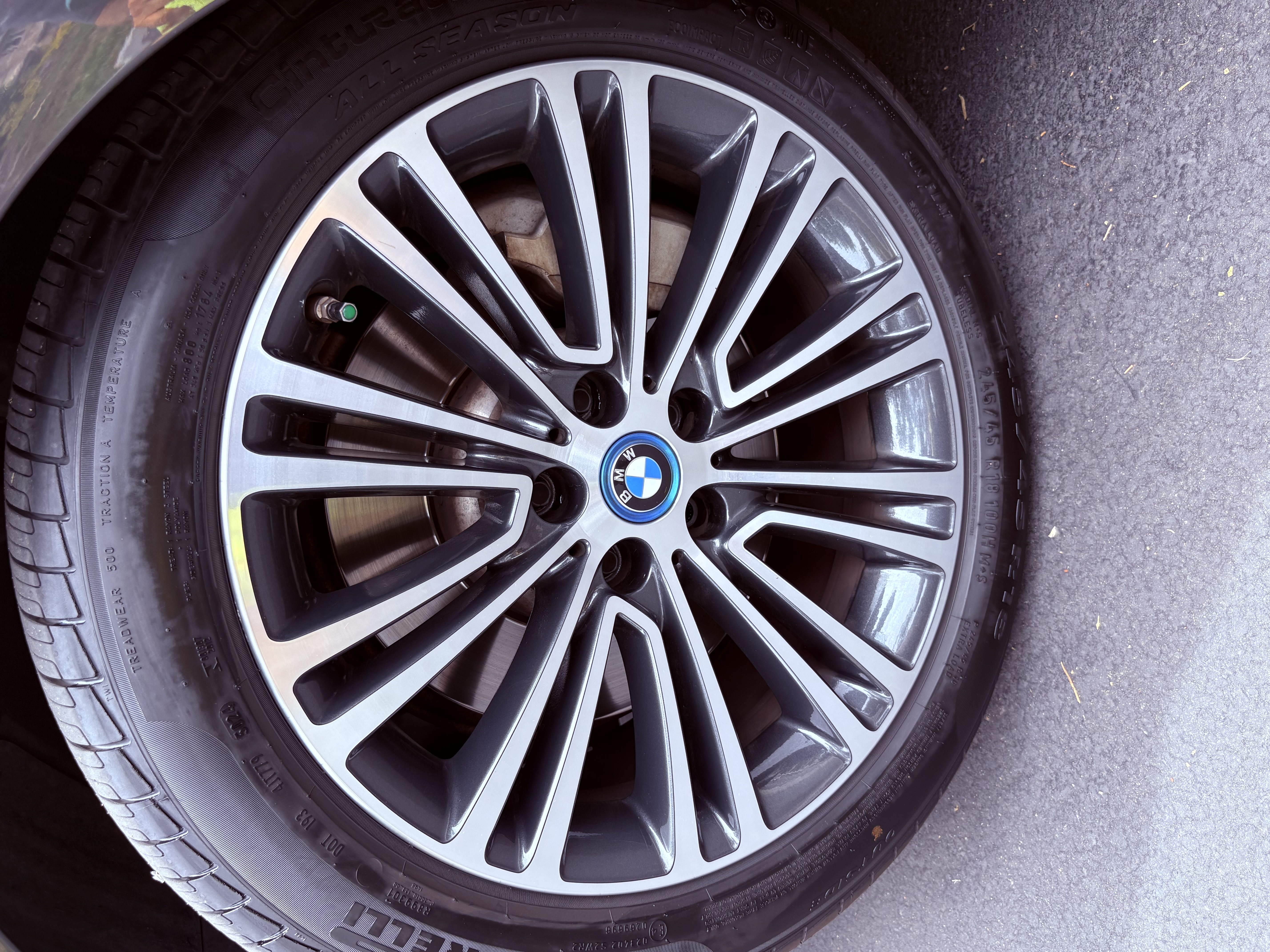 Used 2019 BMW 530e w/ Convenience Package RWD image 17