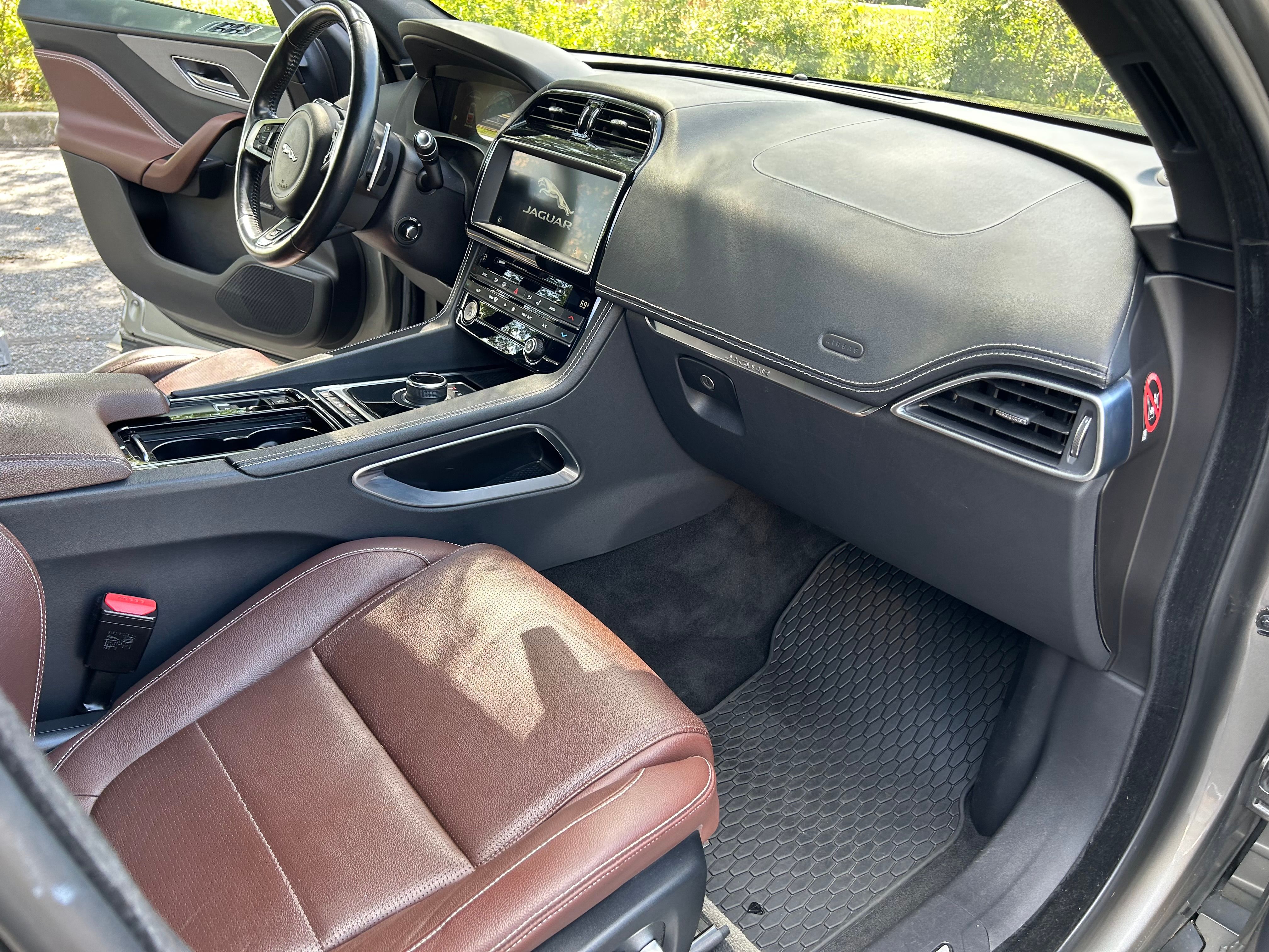 Used 2018 Jaguar F-PACE S AWD/4WD image 20