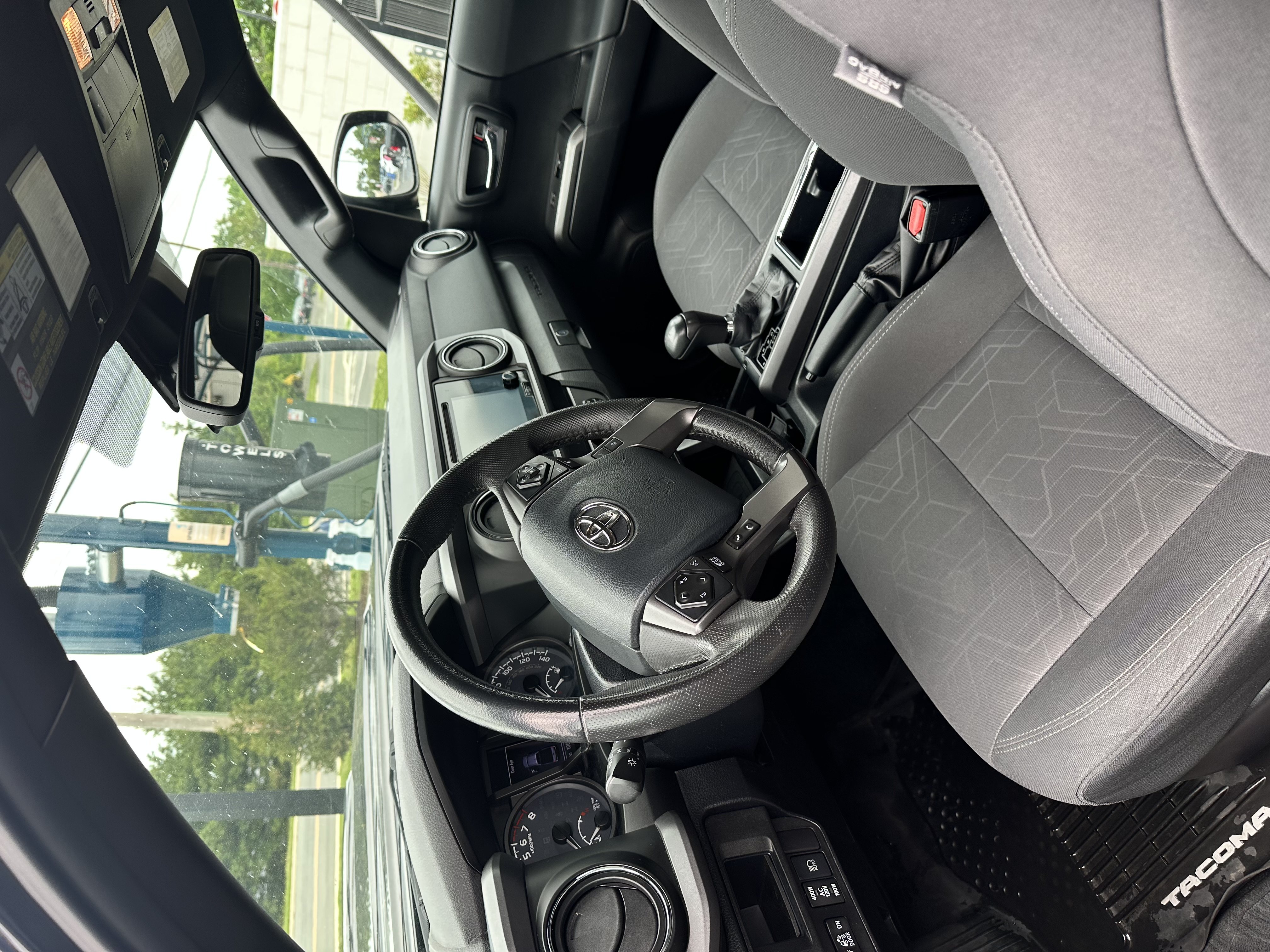 Used 2019 Toyota Tacoma TRD Sport AWD/4WD image 19