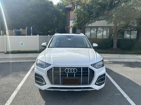 Used 2021 Audi Q5 2.0T Premium w/ Convenience Package AWD/4WD image 1