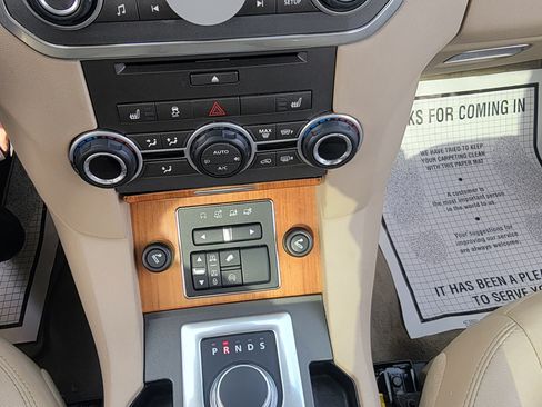 Used 2016 Land Rover LR4 HSE image 21