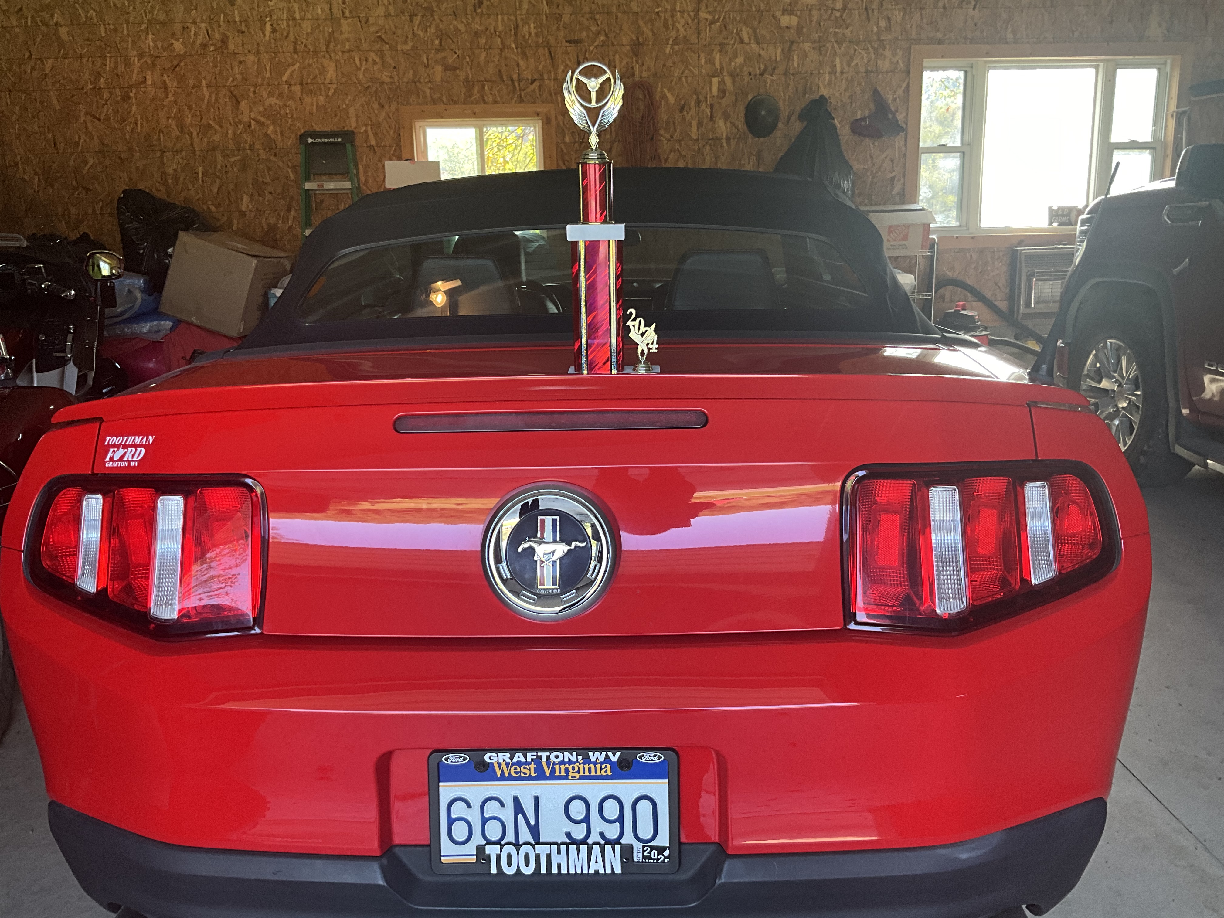Used 2012 Ford Mustang Convertible RWD image 10
