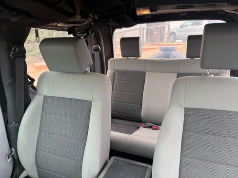 Used 2010 Jeep Wrangler Sport image 8