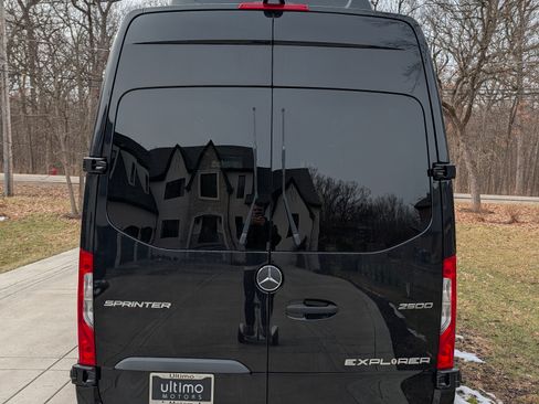 Used 2022 Mercedes-Benz Sprinter 2500 image 28