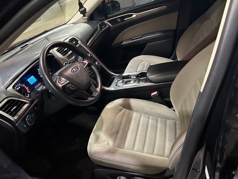 Used 2018 Ford Fusion S image 9