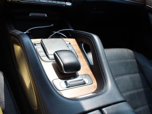 Used 2022 Mercedes-Benz GLS 450 4MATIC image 15