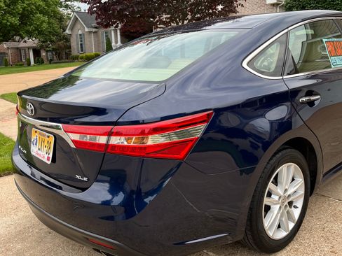 Used 2013 Toyota Avalon XLE FWD image 10