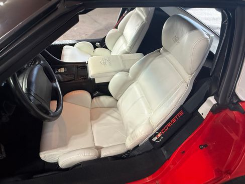 Used 1993 Chevrolet Corvette Convertible RWD image 13