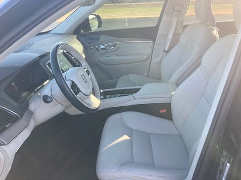 Used 2023 Volvo XC90 B5 Plus w/ Protection Package Premier image 10