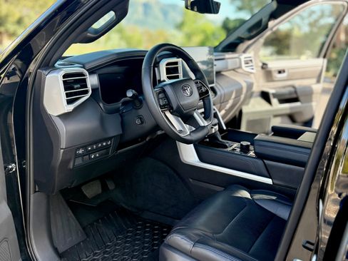 Used 2025 Toyota Tundra Platinum AWD/4WD image 12