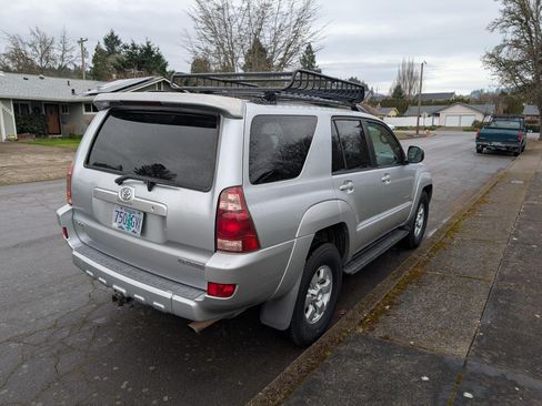 Used 2004 Toyota 4Runner Sport image 2