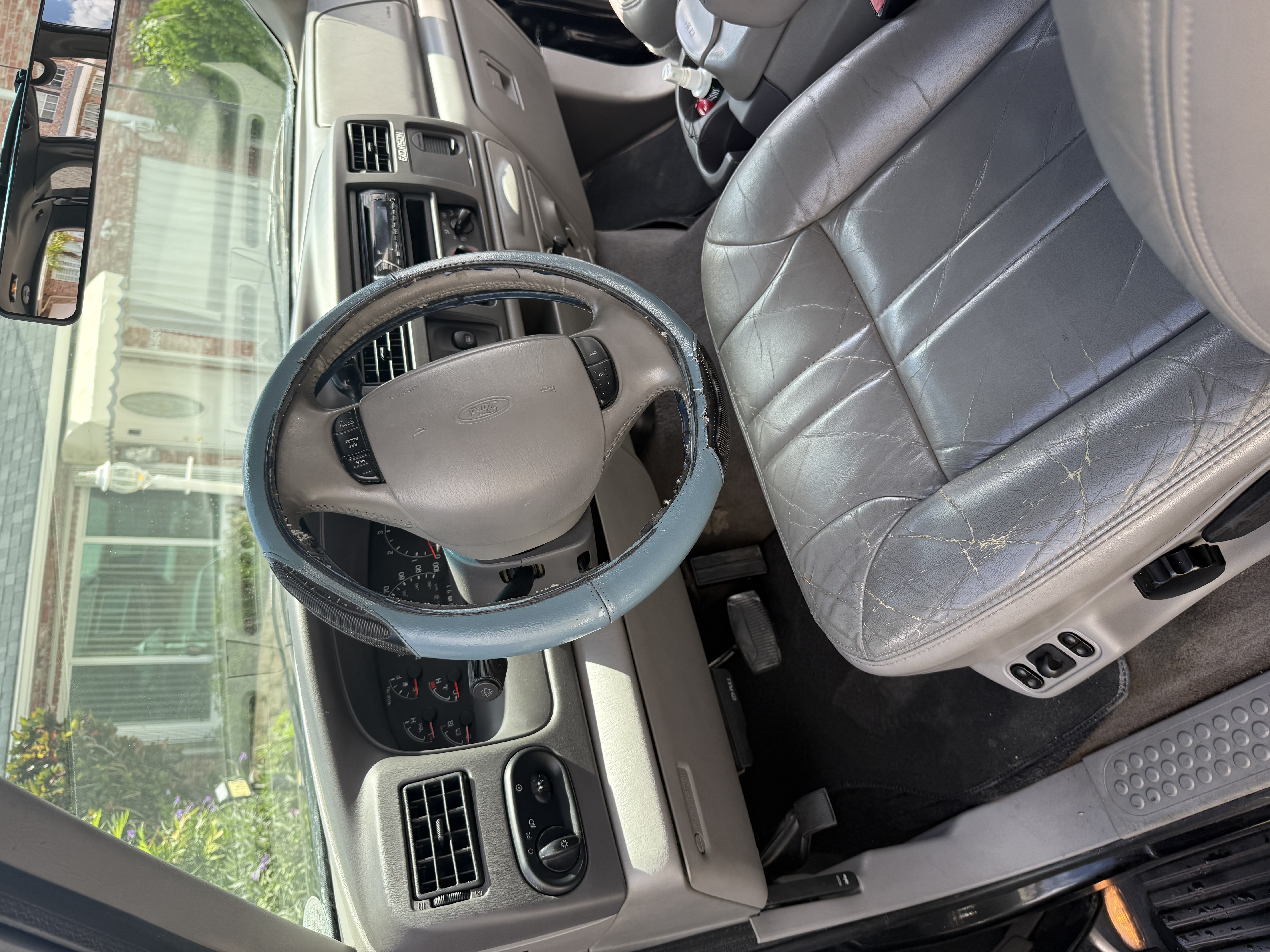 Used 2001 Ford Excursion XLT RWD image 5