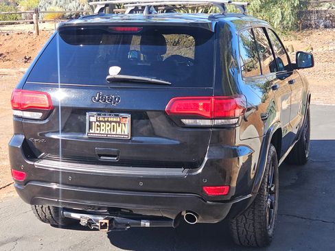 Used 2019 Jeep Grand Cherokee Altitude image 4