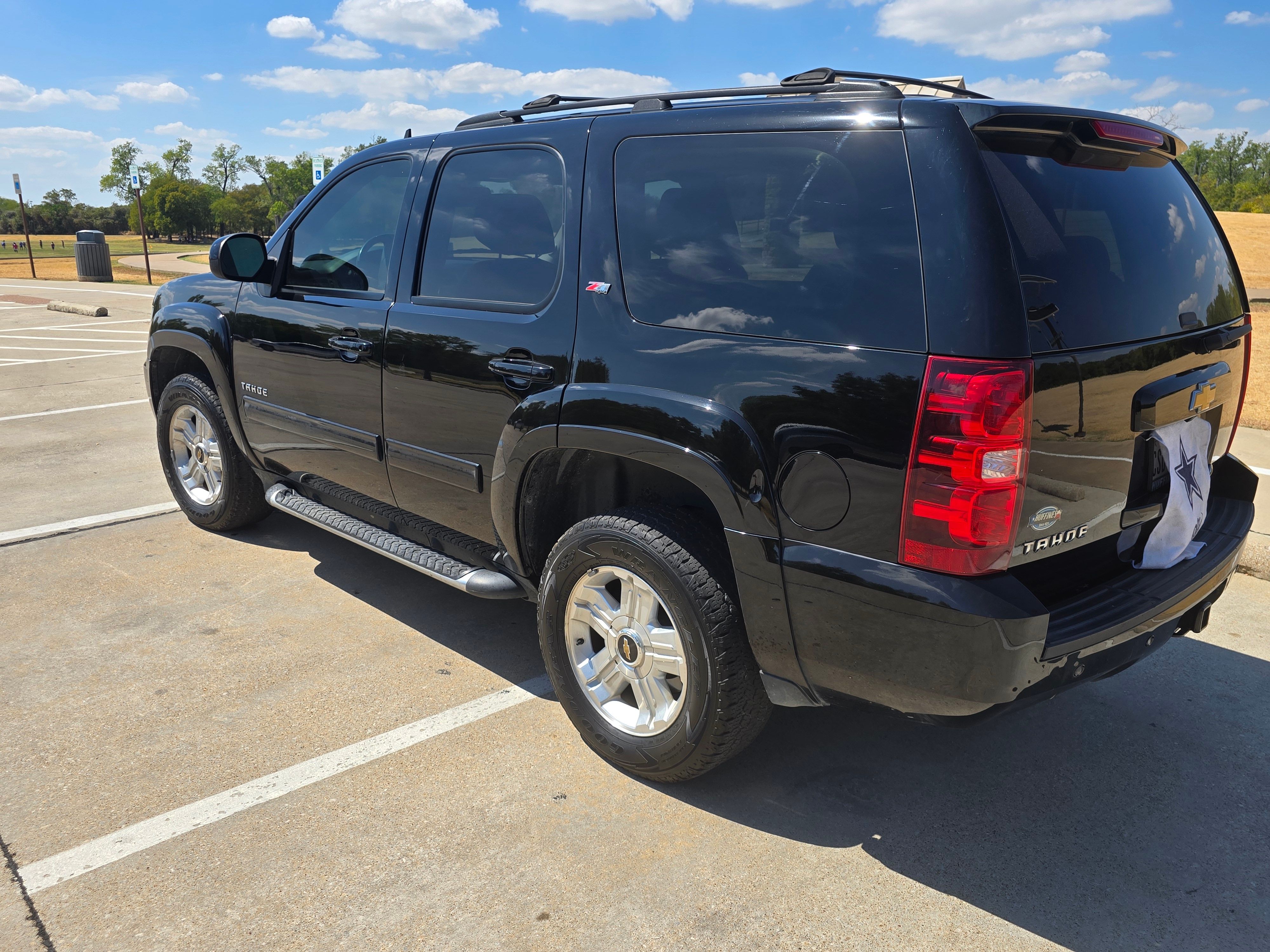 Used 2013 Chevrolet Tahoe LT w/ Suspension Package, Off-Road AWD/4WD image 2