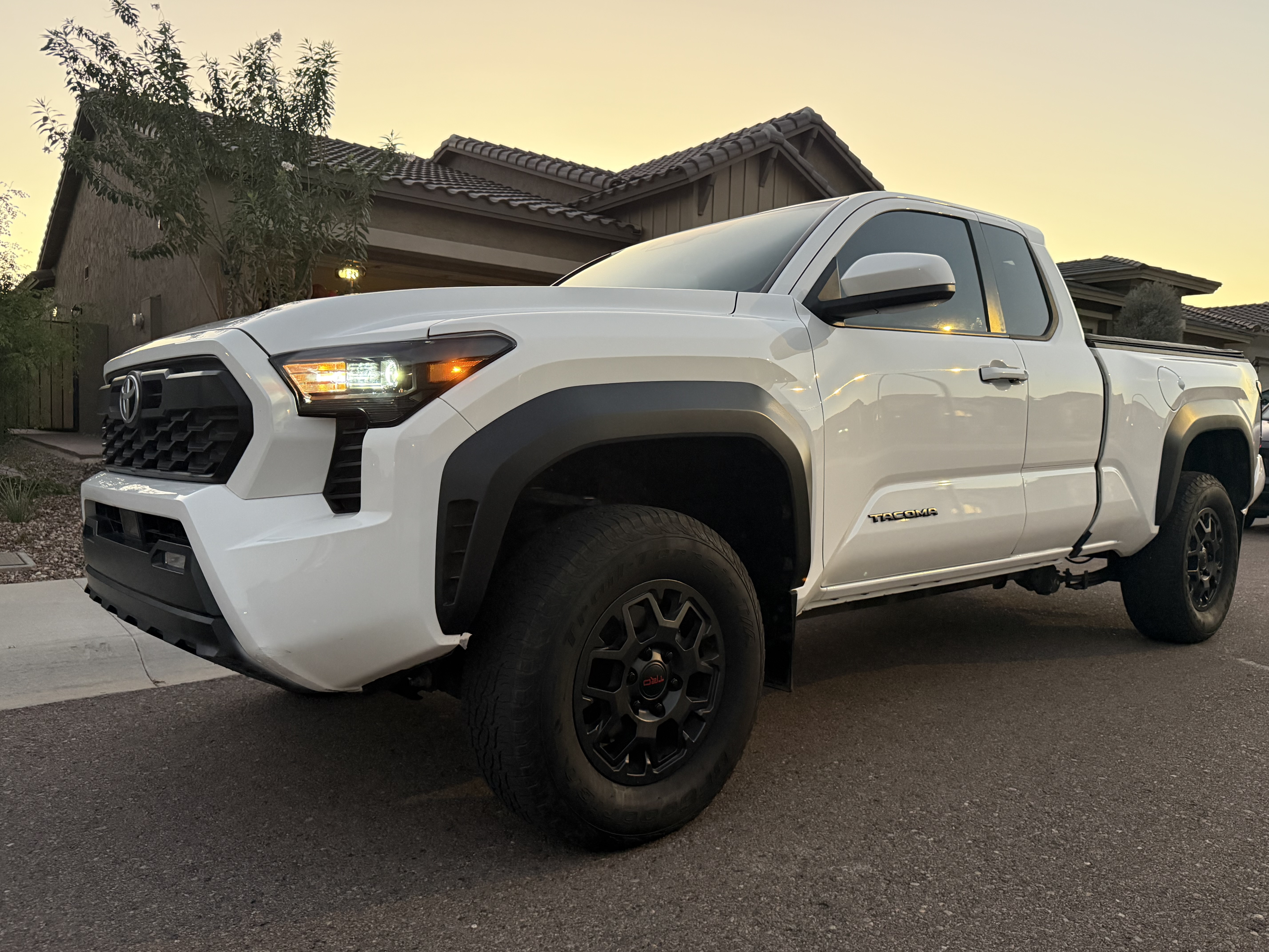 Used 2024 Toyota Tacoma PreRunner RWD image 1