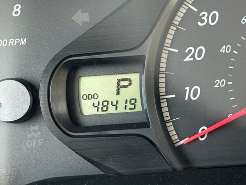 Used 2012 Toyota Sienna LE image 10