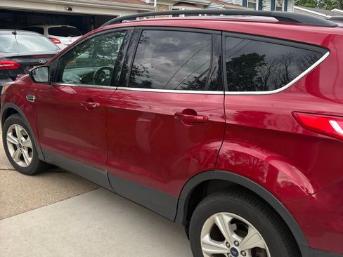Used 2016 Ford Escape SE w/ SE Leather Comfort Package AWD/4WD image 4