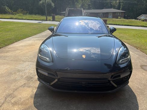 Used 2018 Porsche Panamera Turbo image 9
