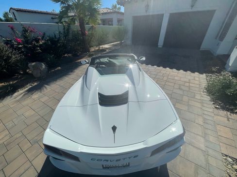 Used 2022 Chevrolet Corvette Stingray Convertible w/ Z51 Performance Package image 12