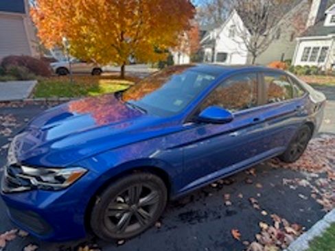 Used 2022 Volkswagen Jetta SE image 4