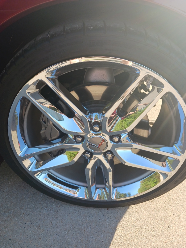 Used 2017 Chevrolet Corvette Stingray Coupe w/ 1LT RWD image 11