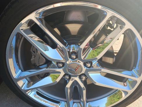 Used 2017 Chevrolet Corvette Stingray Coupe w/ 1LT RWD image 11
