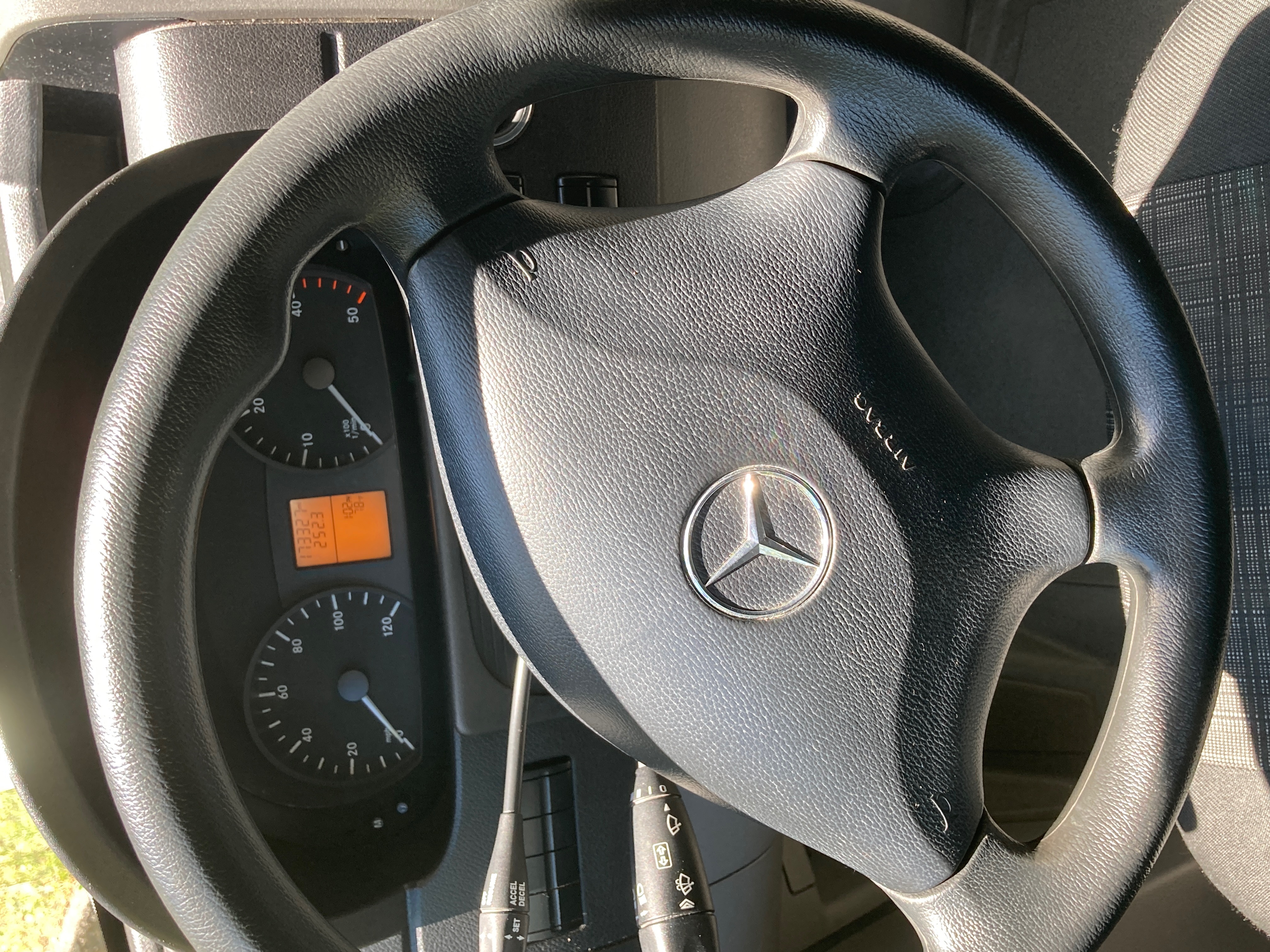 Used 2016 Mercedes-Benz Sprinter 2500 image 9
