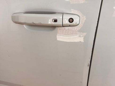 Used 2020 Chevrolet Suburban LT w/ Luxury Package image 18