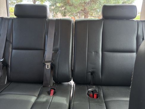 Used 2013 Chevrolet Tahoe LTZ AWD/4WD image 16