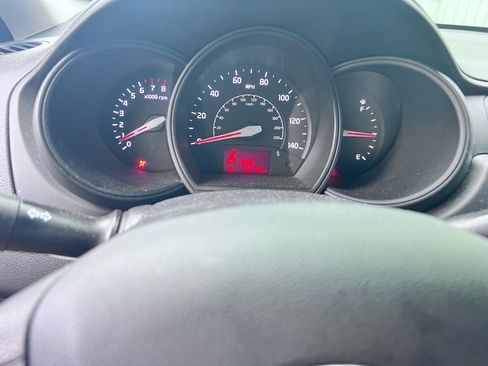 Used 2013 Kia Rio LX image 1